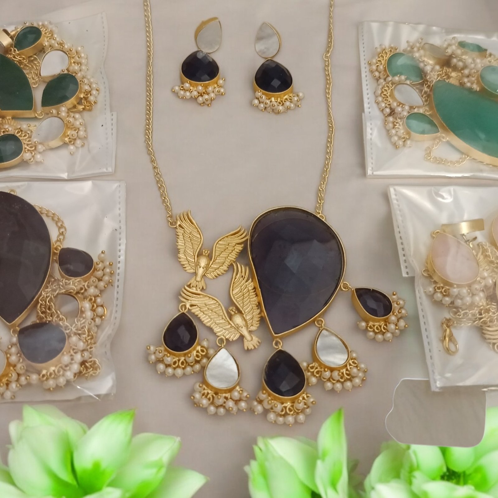 18 Carat - Authentic Stones - Image 5